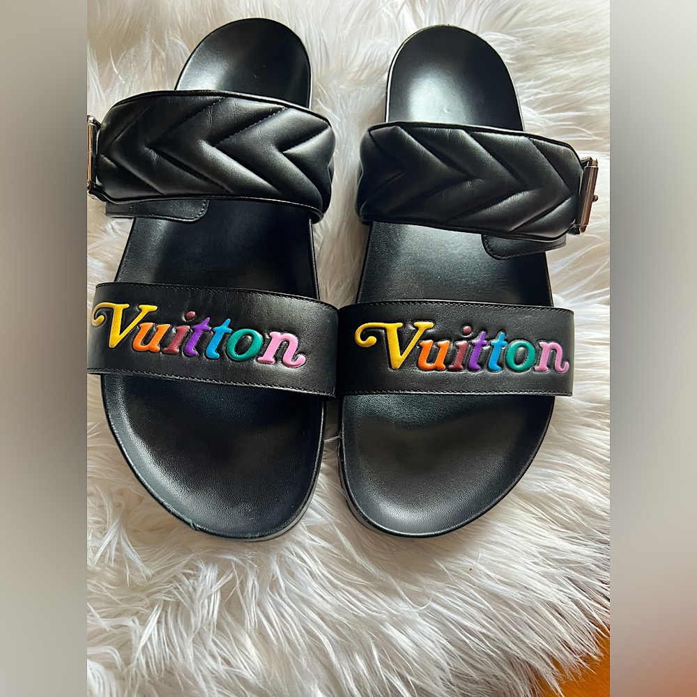 Louis Vuitton New Wave Bom Dia Leather Slides